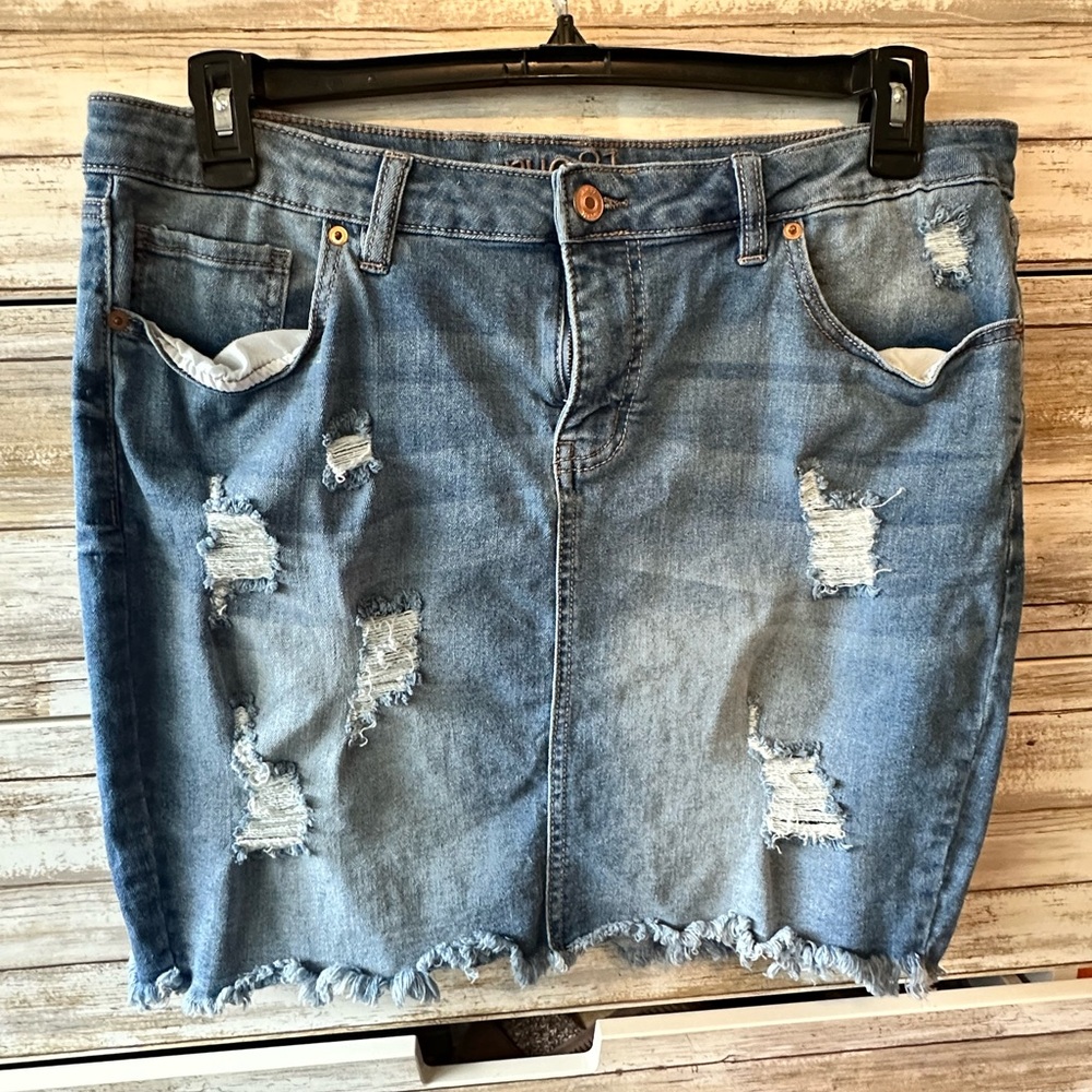 👖 Rue21 Distressed Denim Mini Skirt 2X Blue Raw Hem Stretch Plus Size